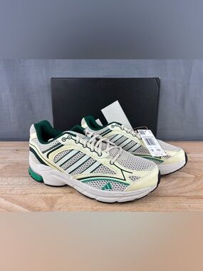 Adidas Spiritain 2000 Men's 9, Women’s 10 Green & White - Brand New